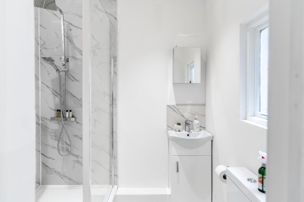 Livestay-Modern Studio Rooms In Zone 2 Лондон Екстер'єр фото